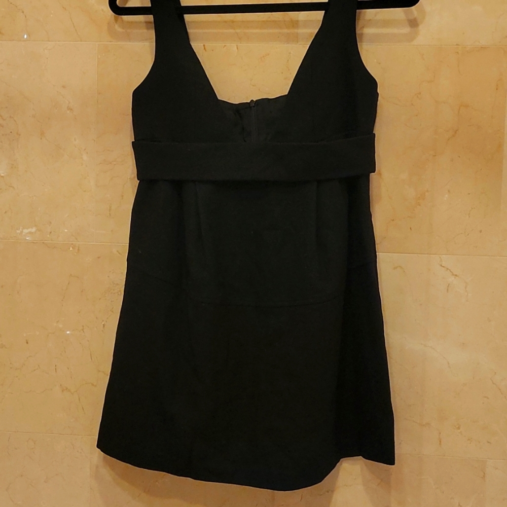 WOMEN'S PRIVEE BLACK V NECK MINI DRESS